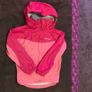 Marmot rain coat with hideaway hood